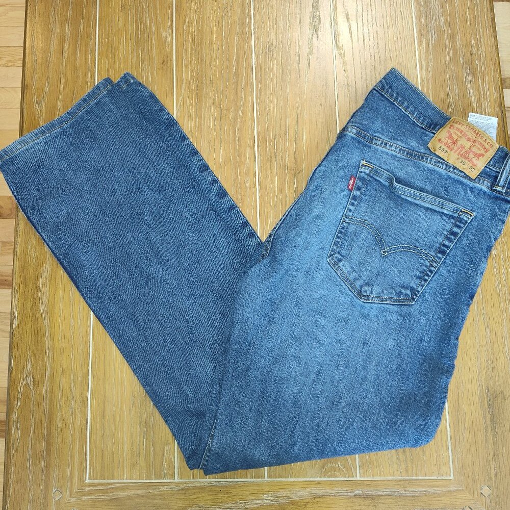 Levi Strauss Men's 559 Jean Size 36" X 32"